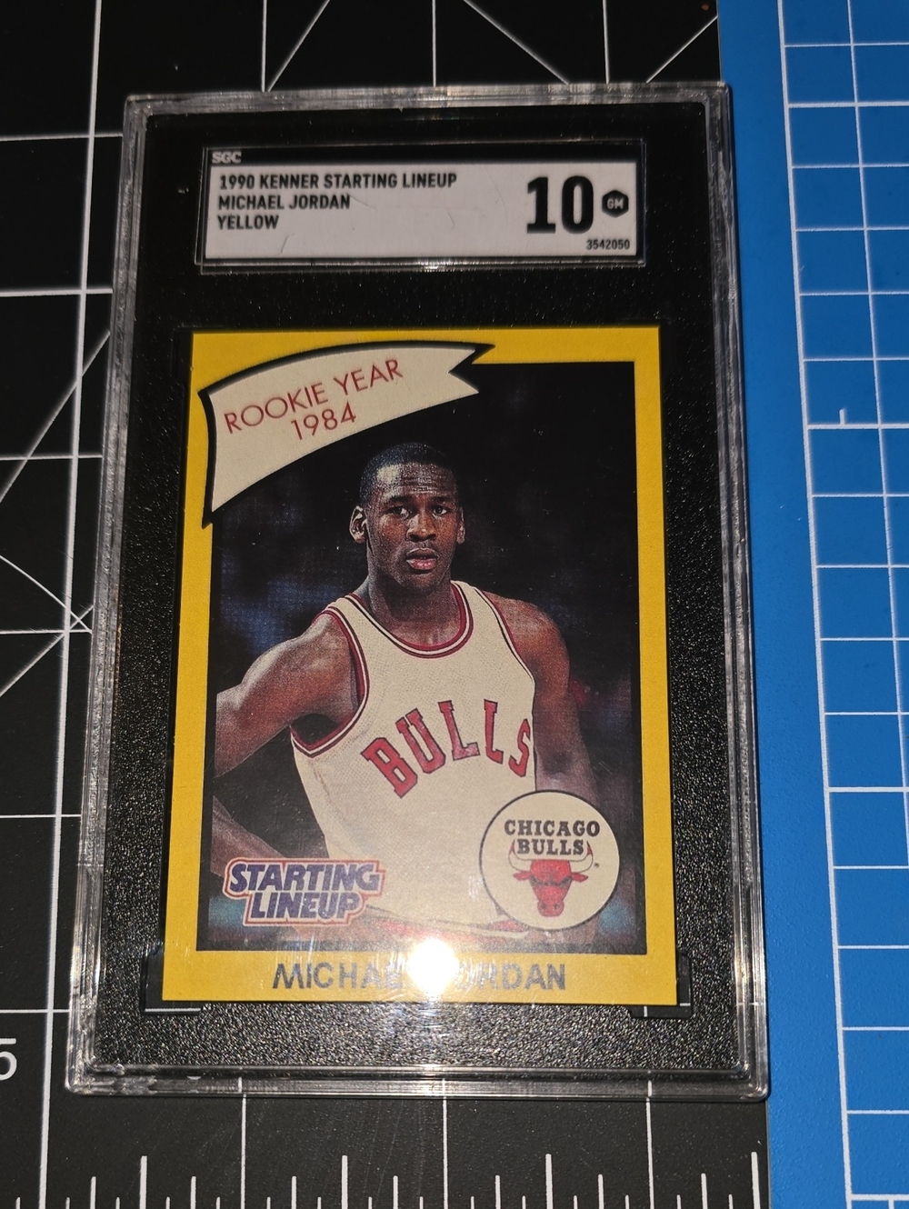 1990 Kenner Starting LineUp Michael Jordan Yellow SGC 10